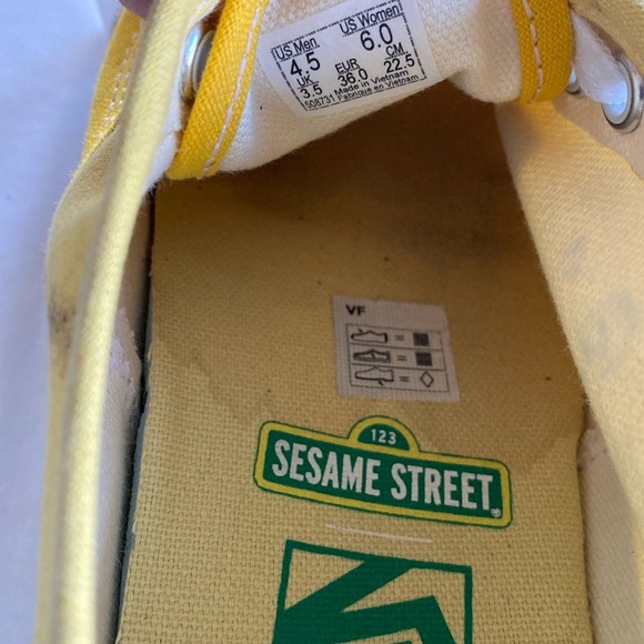 VANS X Sesame Street Yellow Sneakers Women’s Size 6 in good condition. - Picture 10 of 10